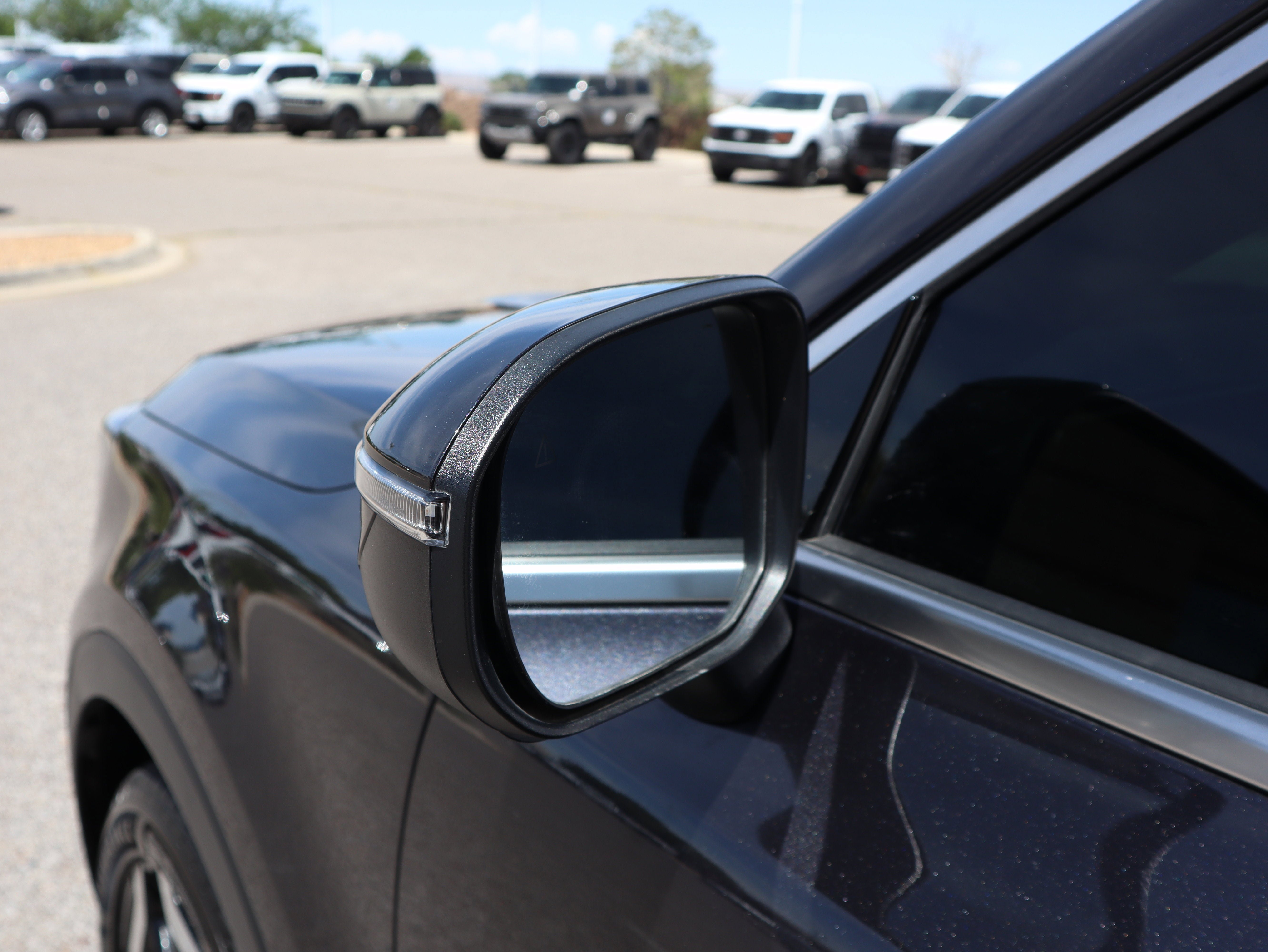 Used 2025 Kia Telluride S AWD/4WD image 17
