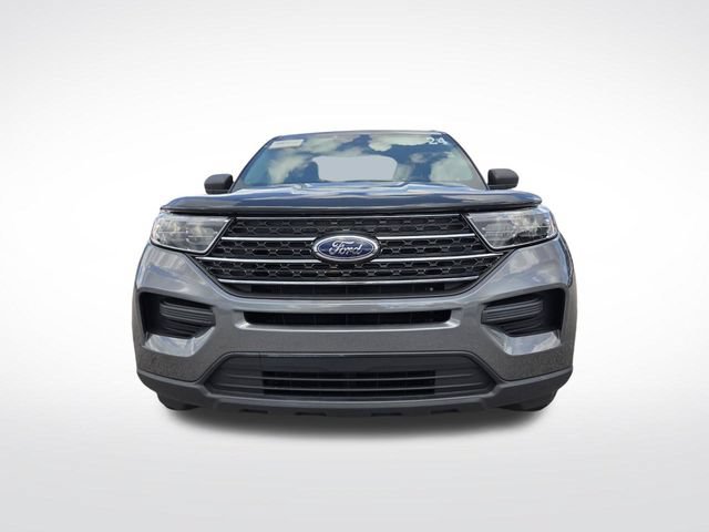 Certified 2024 Ford Explorer XLT RWD image 3