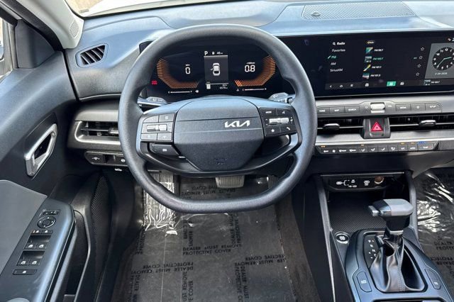Used 2025 Kia K4 LXS image 16
