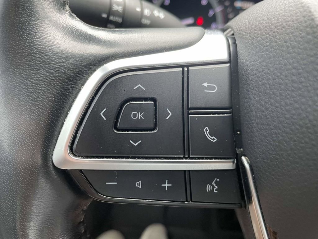Used 2021 Toyota Highlander Limited FWD image 27