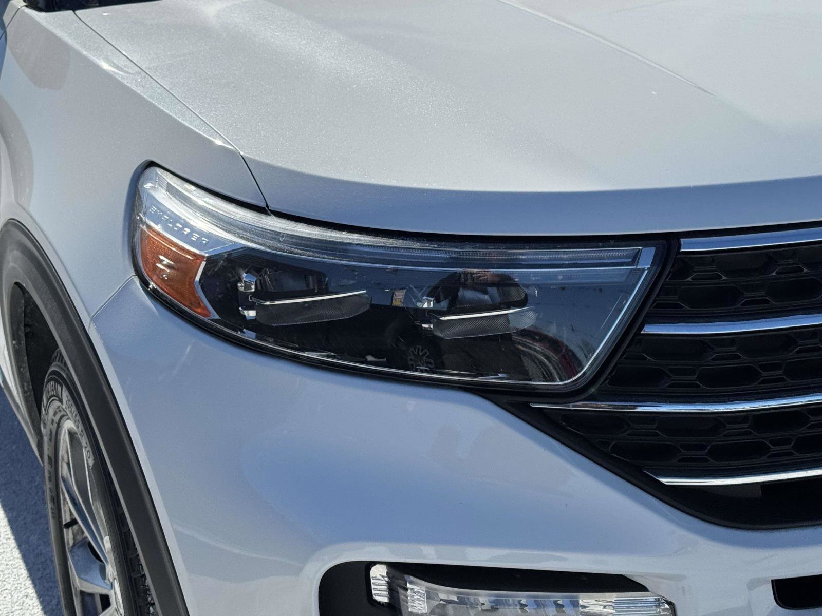 Certified 2022 Ford Explorer XLT w/ Equipment Group 202A image 8