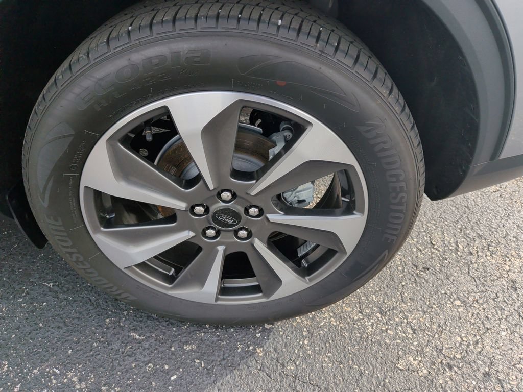 Certified 2023 Ford Escape Platinum AWD/4WD image 12