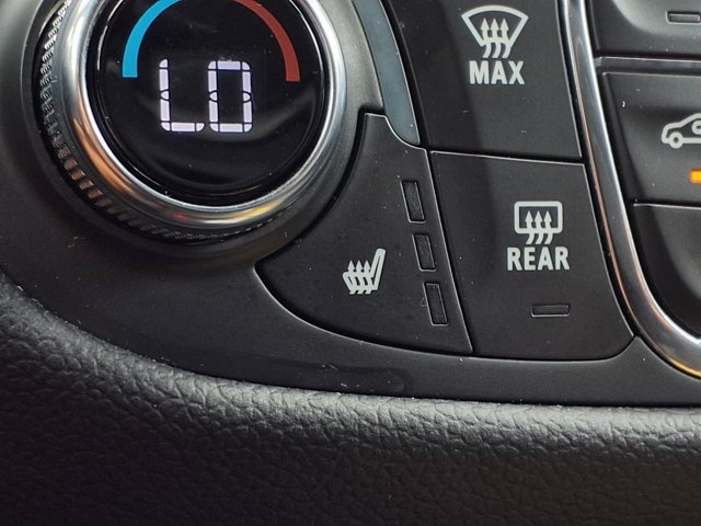 Used 2022 Chevrolet Equinox RS w/ LPO, Floor Liner Package FWD image 2