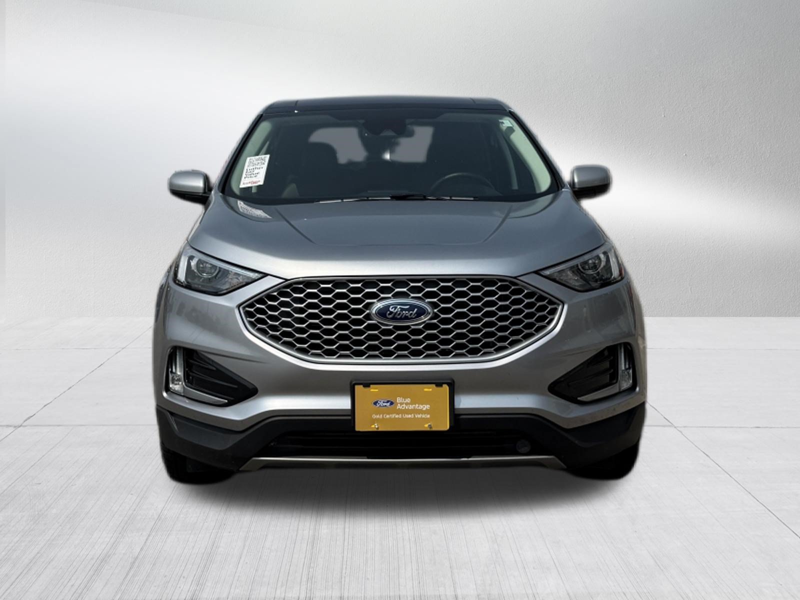 Certified 2024 Ford Edge SEL w/ Convenience Package AWD/4WD image 2