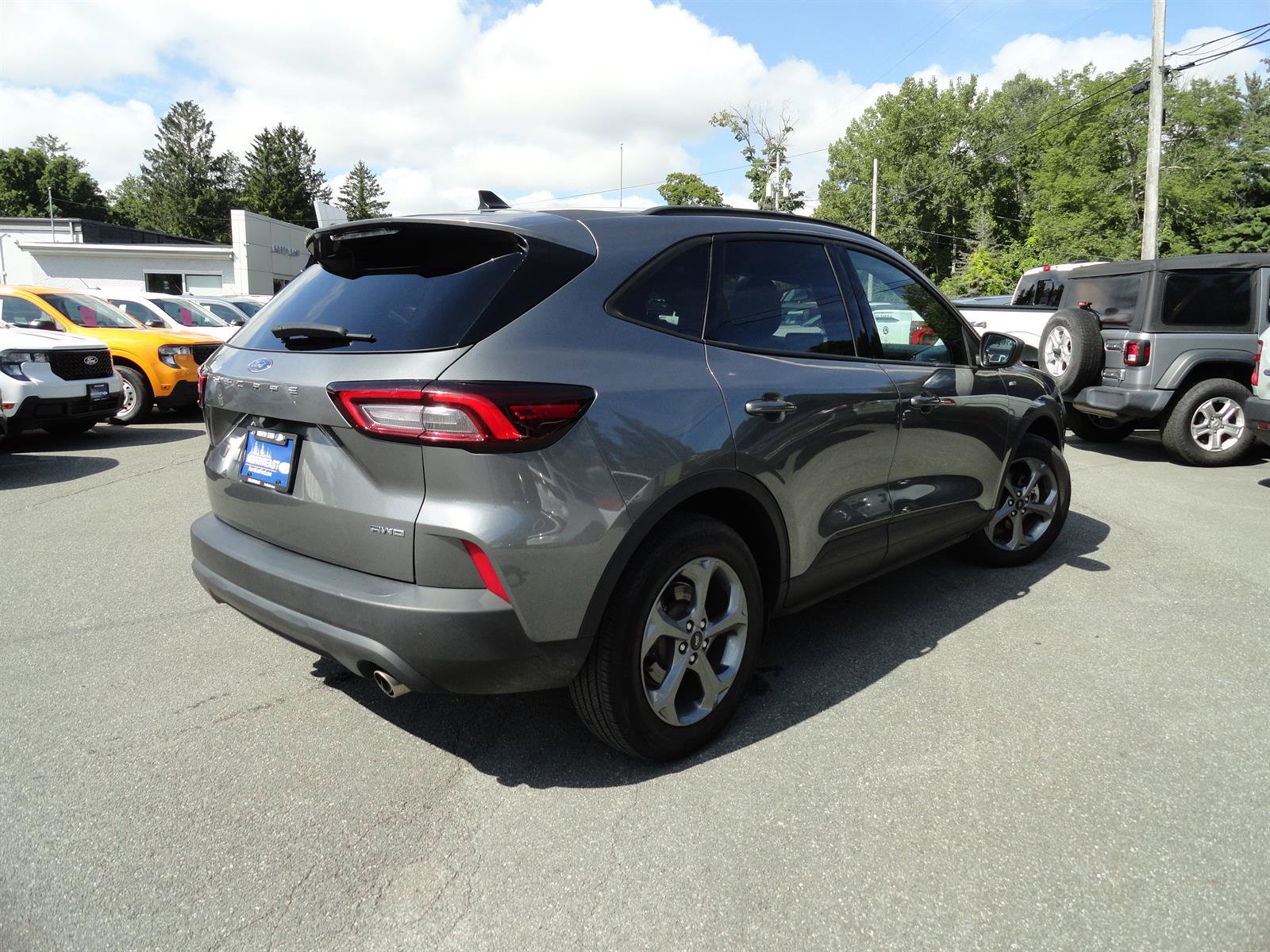 Certified 2025 Ford Escape ST-Line AWD/4WD image 5