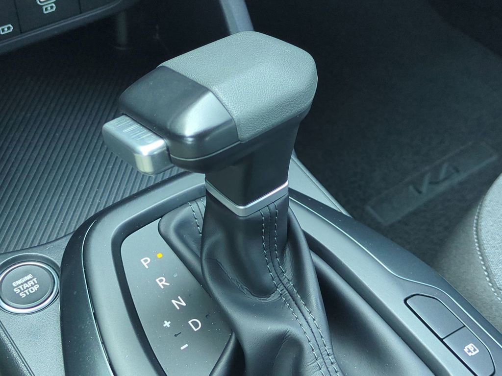 Used 2025 Kia K4 FWD image 23