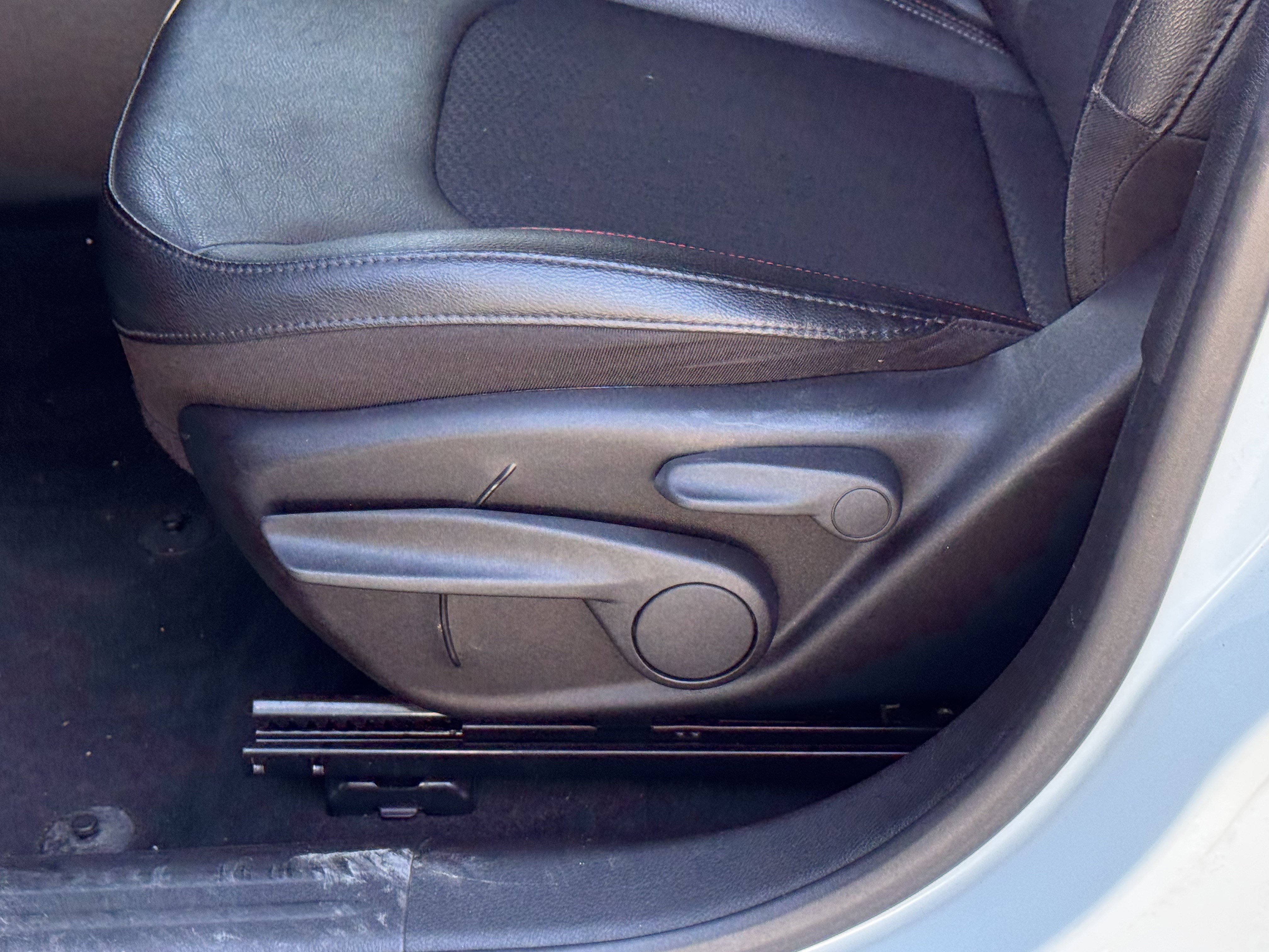 Used 2024 Jeep Compass Trailhawk image 15