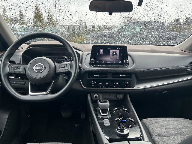 Used 2023 Nissan Rogue SV image 7