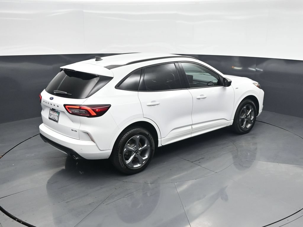 Certified 2023 Ford Escape ST-Line w/ Tech Pack #1 AWD/4WD image 39