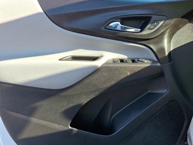 Used 2021 Chevrolet Equinox LS w/ LS Convenience Package image 14