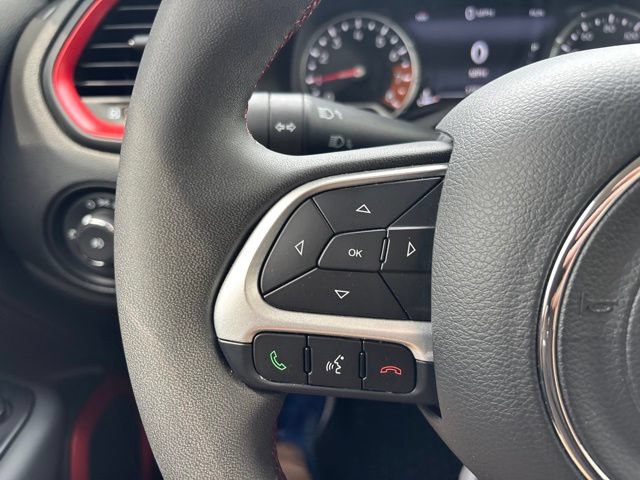 Used 2023 Jeep Renegade Trailhawk AWD/4WD image 19