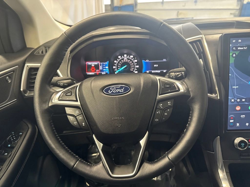 Certified 2023 Ford Edge Titanium image 14