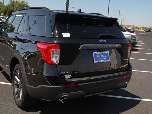 Certified 2024 Ford Explorer XLT w/ Equipment Group 202A AWD/4WD image 16