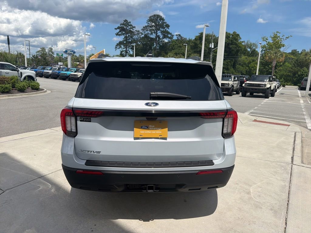 Certified 2025 Ford Explorer Active RWD image 6