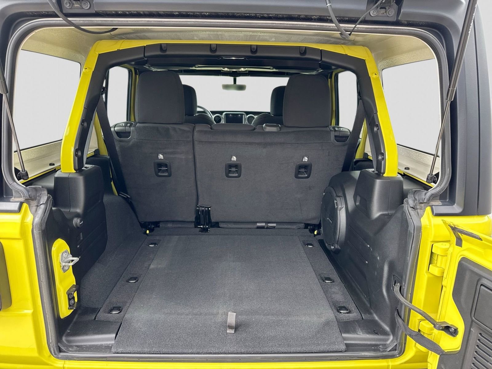 Used 2023 Jeep Wrangler Willys image 37