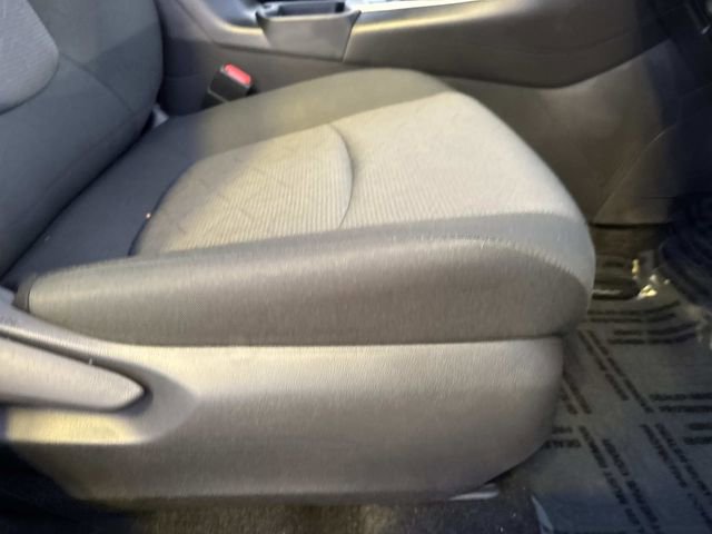 Used 2025 Toyota RAV4 XLE image 12