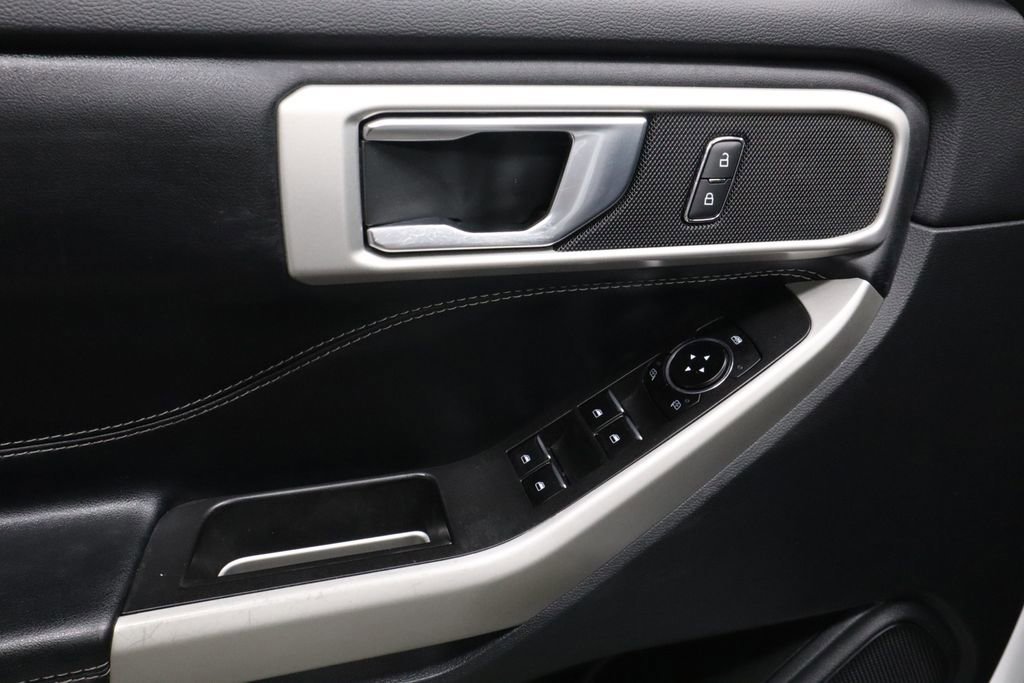 Certified 2022 Ford Explorer XLT w/ Equipment Group 202A image 23