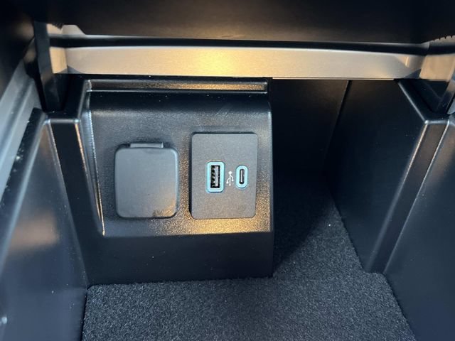 Certified 2023 Ford Explorer XLT AWD/4WD image 27