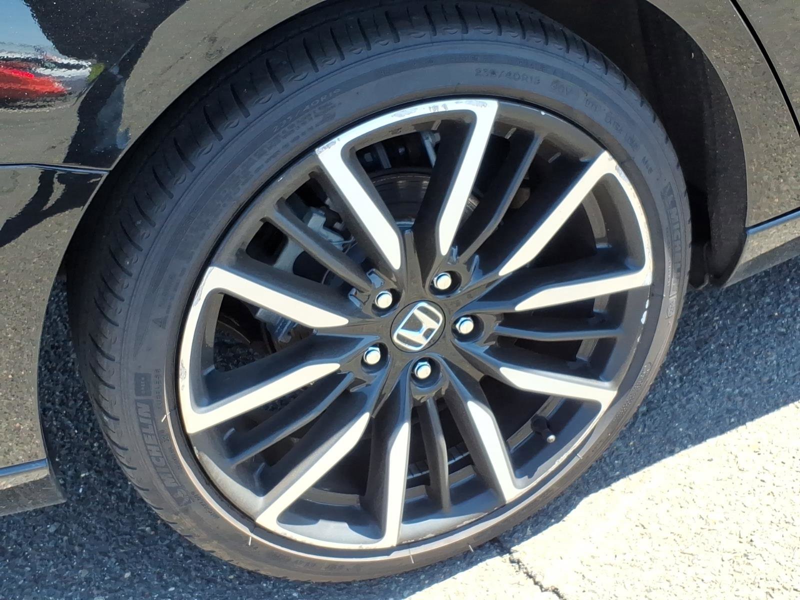 Used 2023 Honda Accord Touring image 7