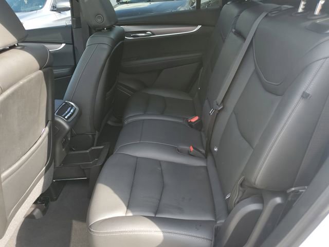 Used 2023 Cadillac XT6 Luxury image 28