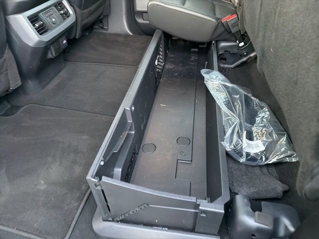 Certified 2024 Ford F250 Lariat w/ Lariat Ultimate Package image 18