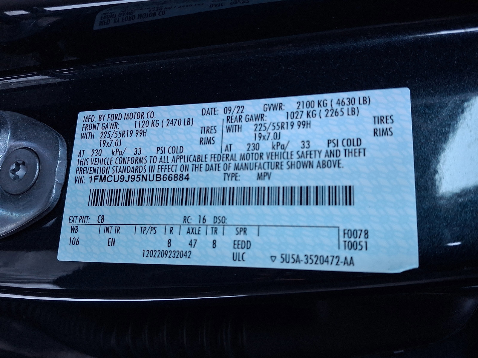 Certified 2022 Ford Escape Titanium w/ Class II Trailer Tow Package image 27