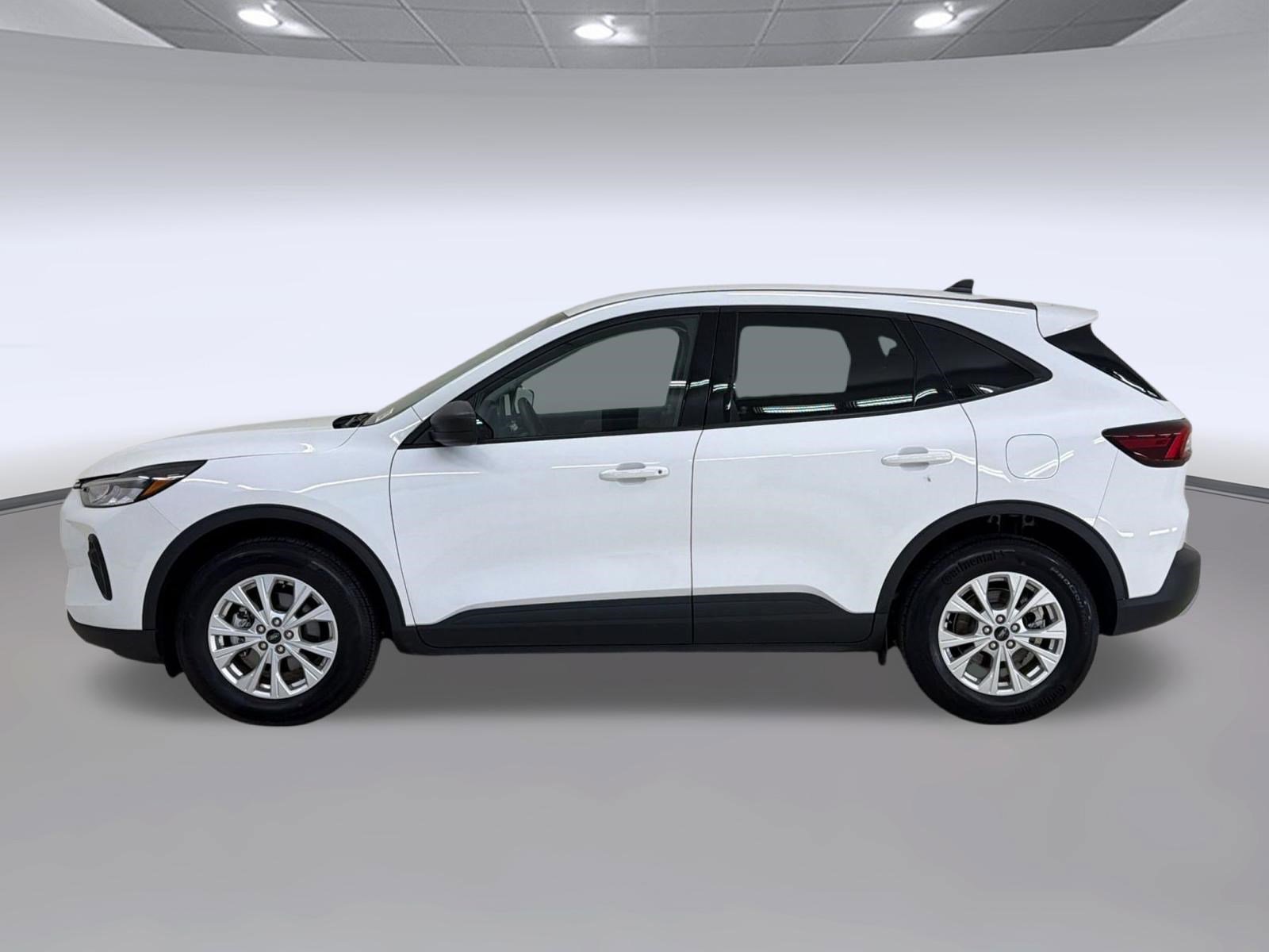 Certified 2025 Ford Escape Active AWD/4WD image 2