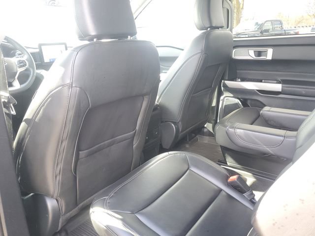 Certified 2024 Ford Explorer XLT w/ Equipment Group 202A image 27