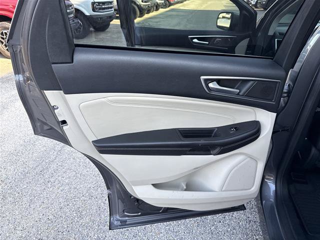 Certified 2022 Ford Edge Titanium AWD/4WD image 26
