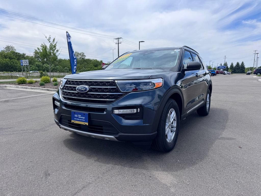 Certified 2024 Ford Explorer XLT w/ Equipment Group 202A AWD/4WD image 2