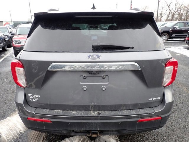 Certified 2021 Ford Explorer XLT w/ Class III Trailer Tow Package image 3