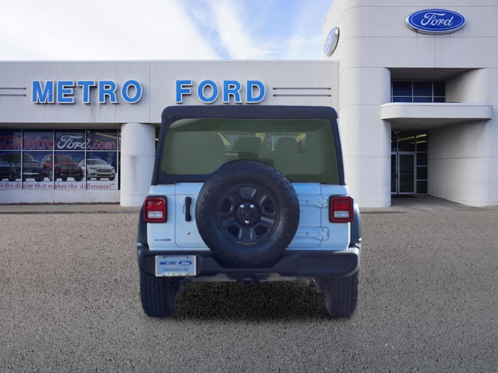 Used 2018 Jeep Wrangler Unlimited Sport AWD/4WD image 4