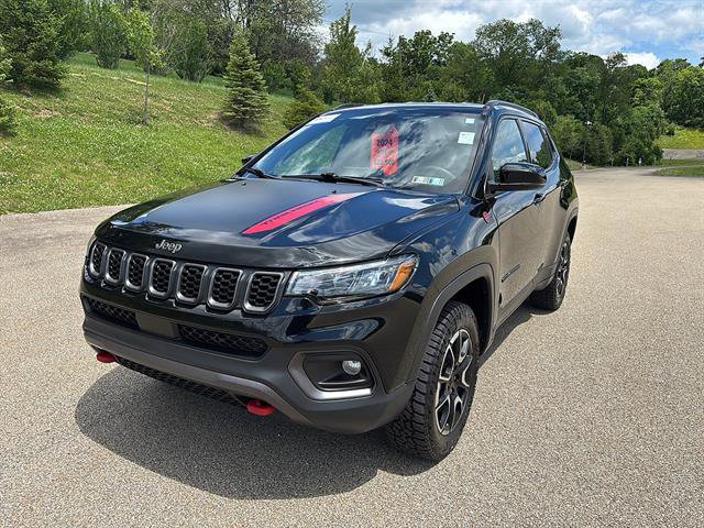 Used 2024 Jeep Compass Trailhawk AWD/4WD image 8