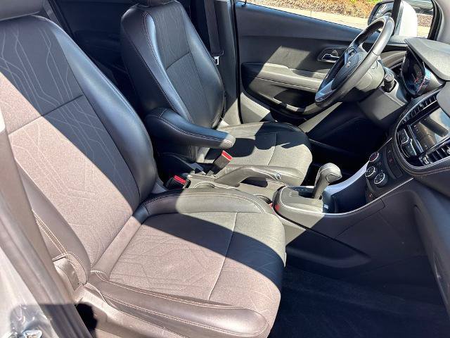 Used 2019 Chevrolet Trax LT w/ LT Convenience Package AWD/4WD image 8