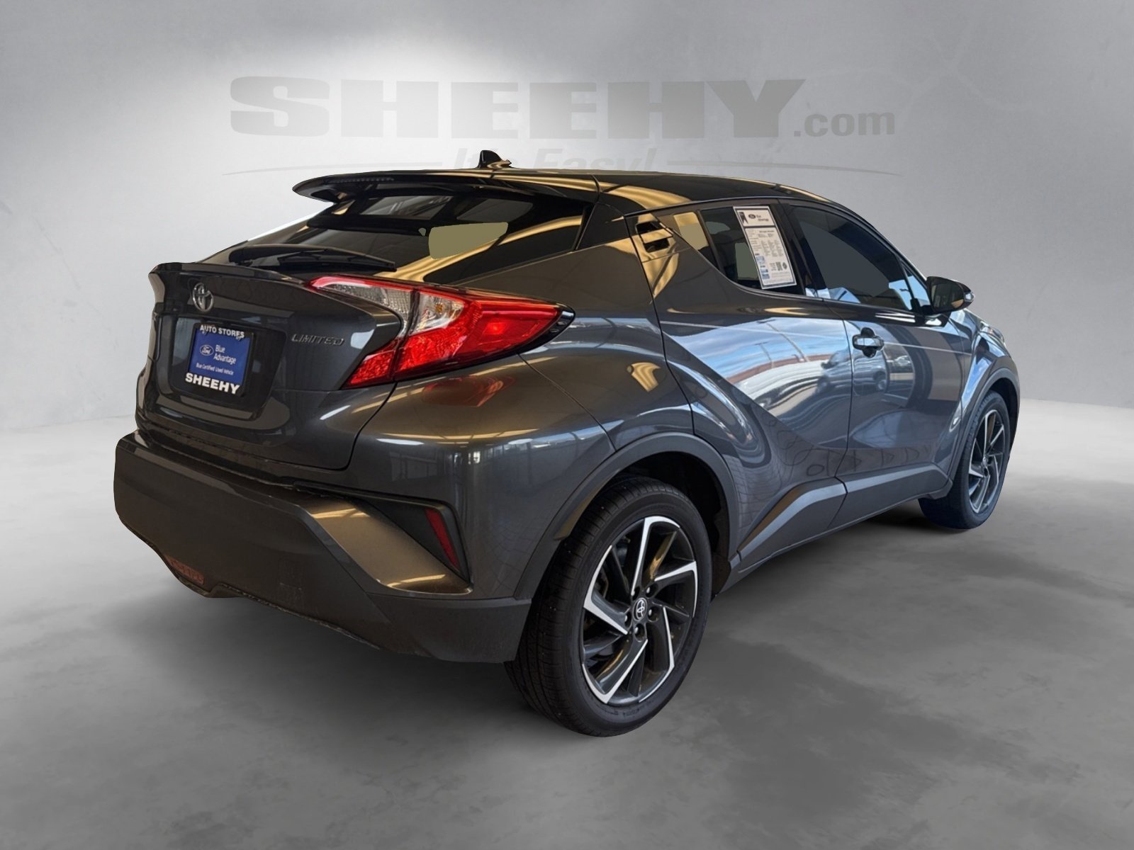Used 2022 Toyota C-HR Limited image 5