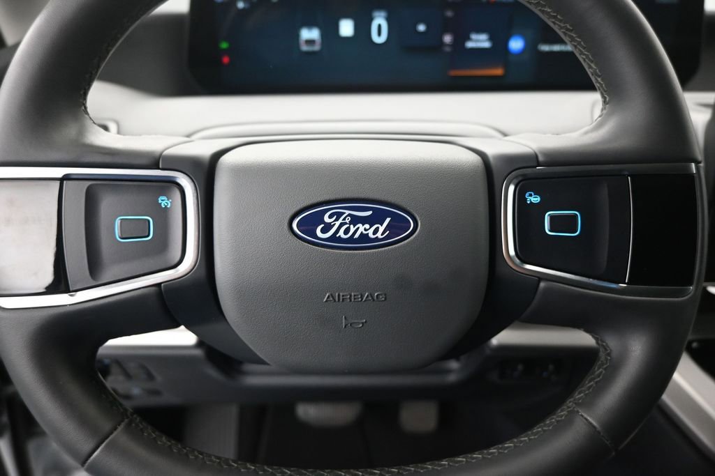 Certified 2025 Ford Expedition Active AWD/4WD image 12
