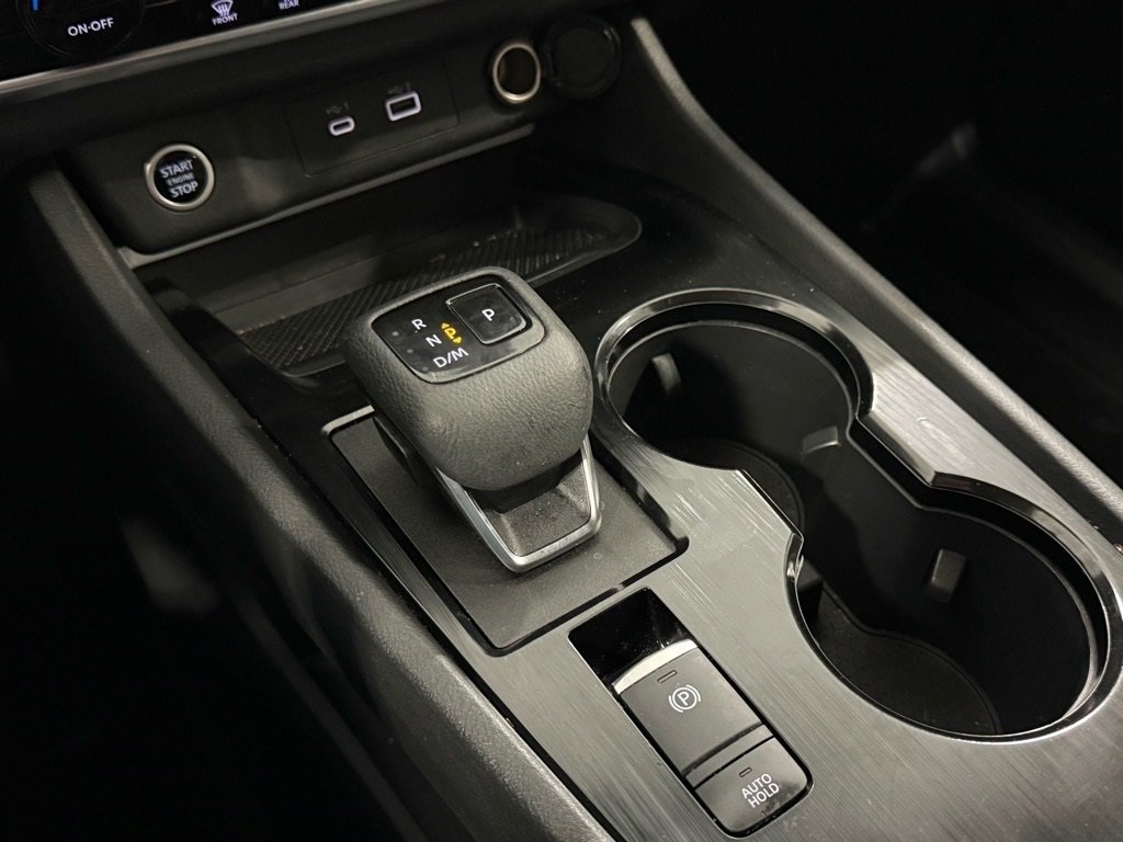 Used 2023 Nissan Rogue SV image 16