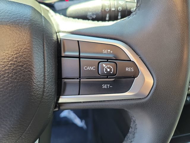 Used 2024 Jeep Compass Latitude AWD/4WD image 6