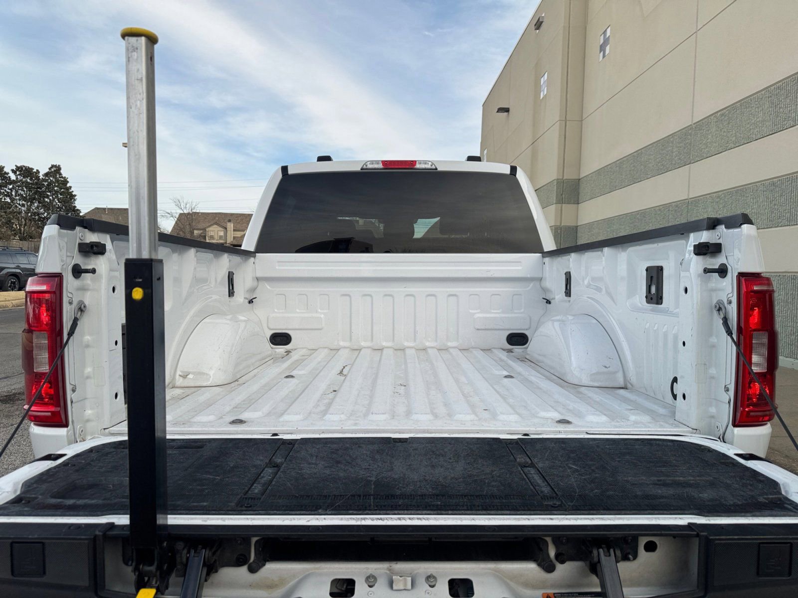 Certified 2022 Ford F150 XLT w/ Equipment Group 302A High image 18