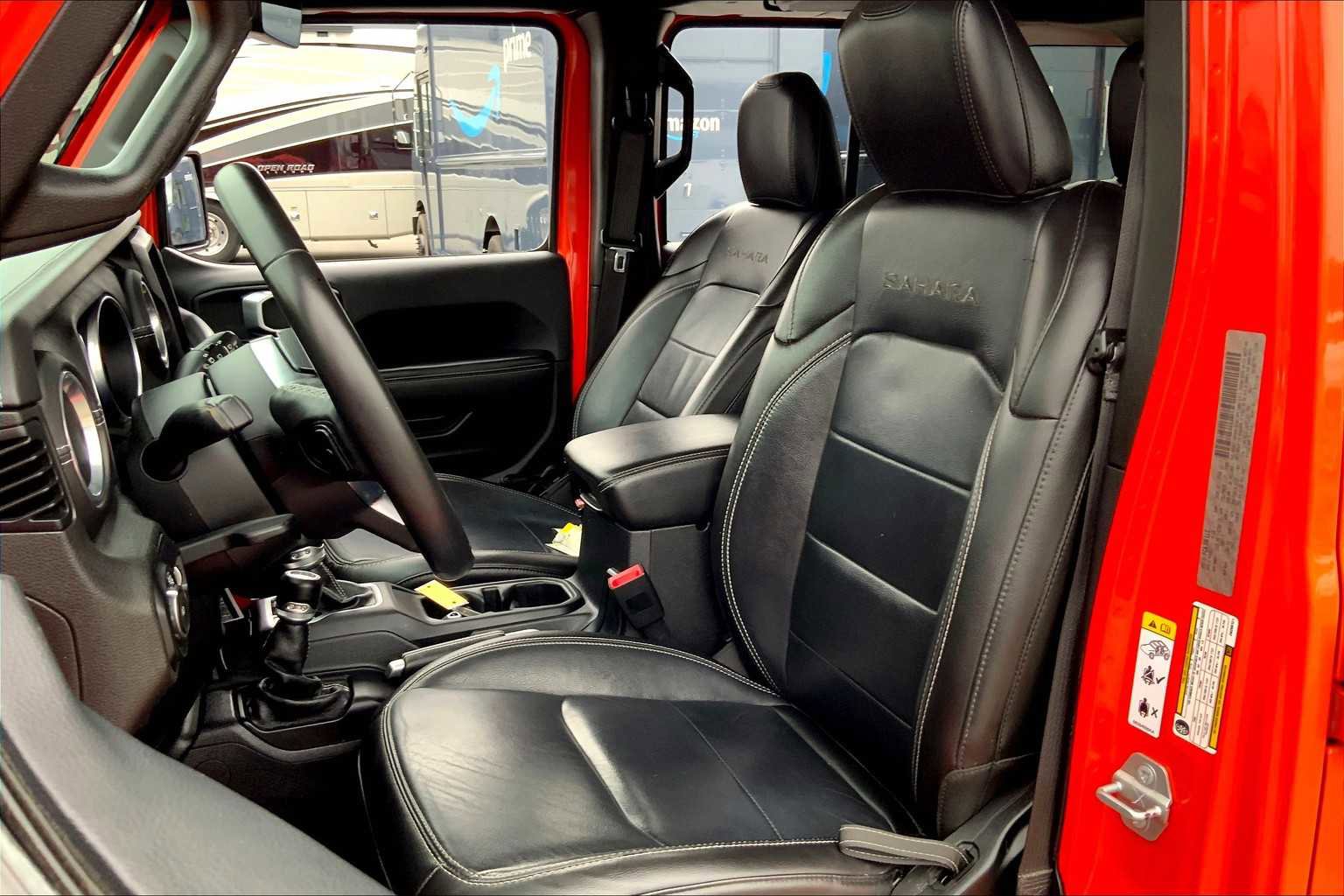 Used 2018 Jeep Wrangler Unlimited Sahara image 7