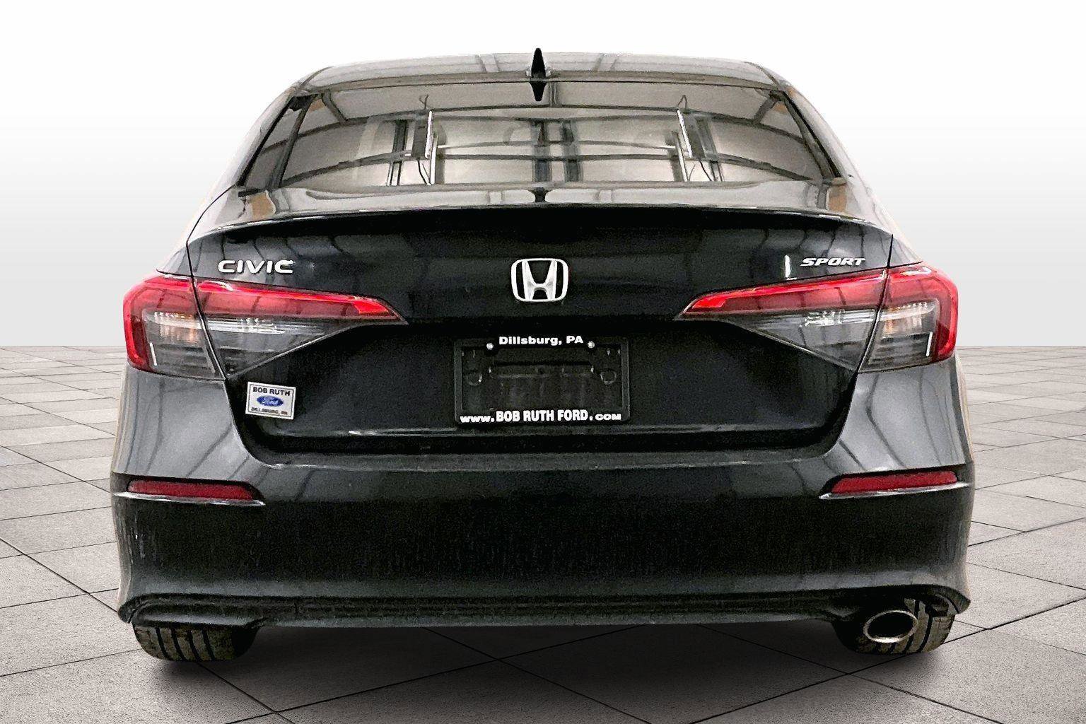 Used 2022 Honda Civic Sport image 2
