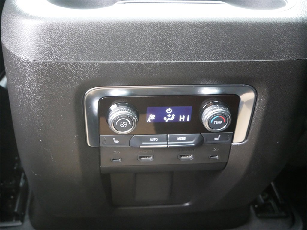 Used 2025 GMC Yukon Denali w/ Denali Reserve Package image 15