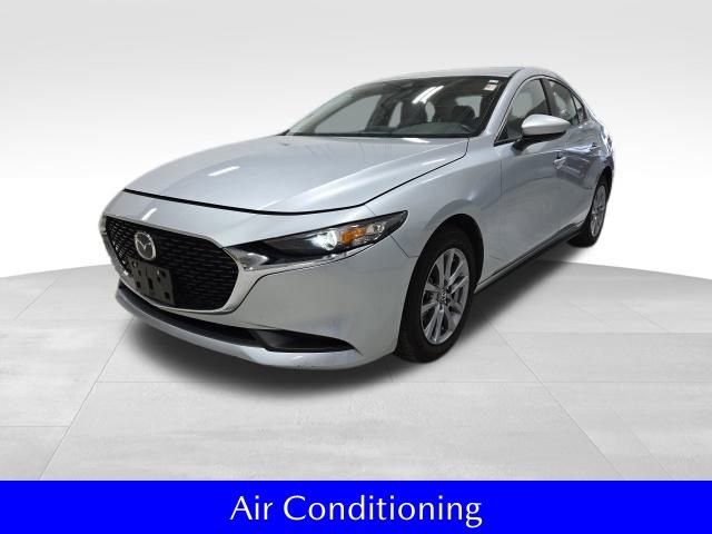 Used 2021 MAZDA MAZDA3 Sedan image 3