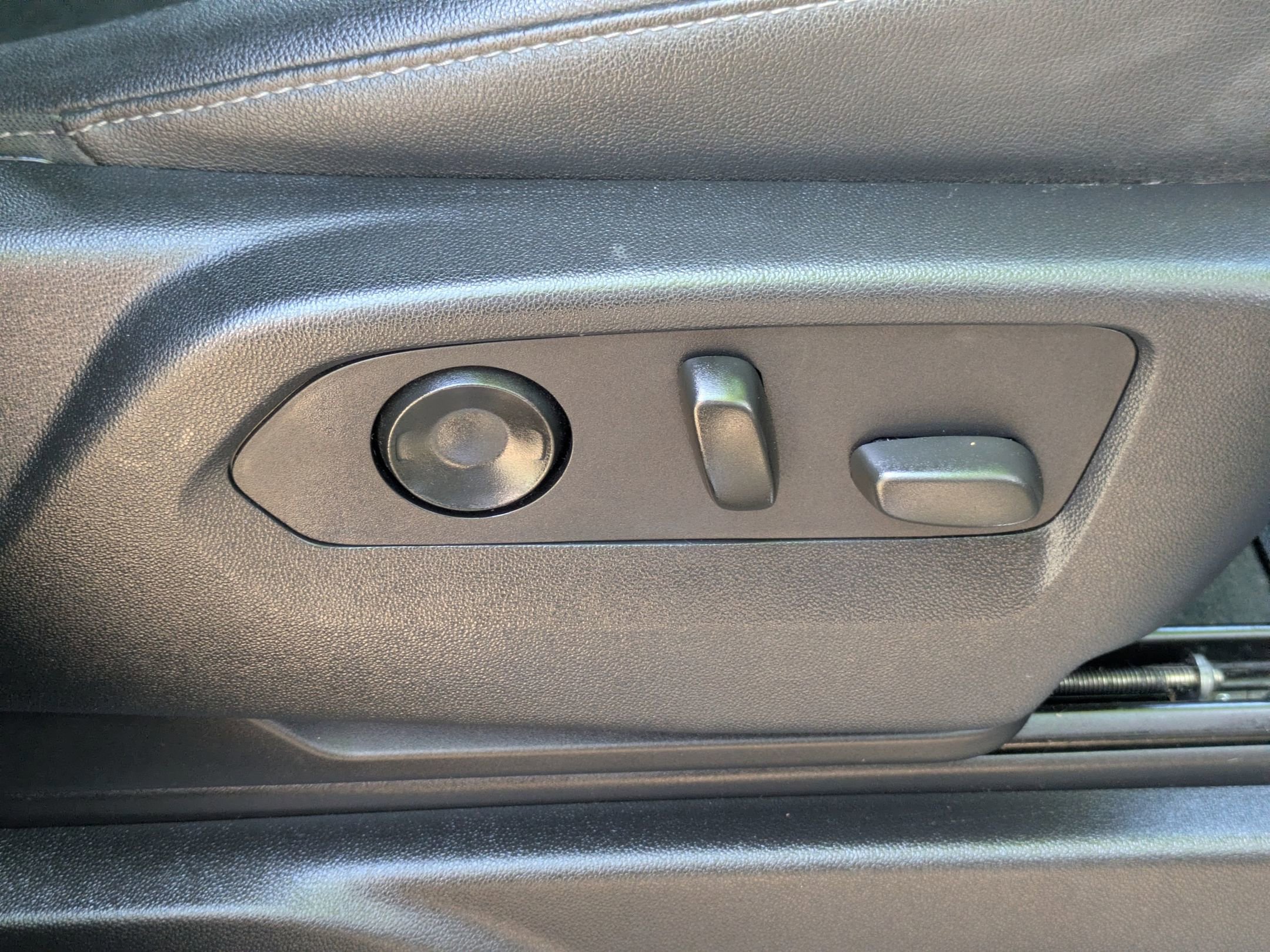 Used 2021 Chevrolet Tahoe LT image 41