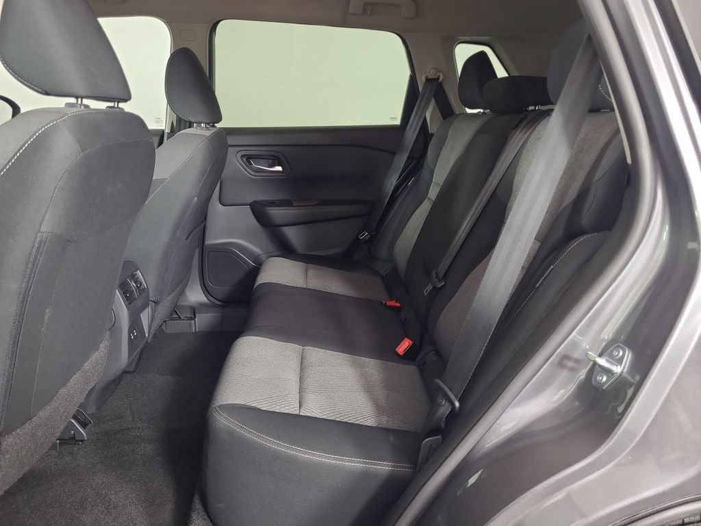 Used 2025 Nissan Rogue SV FWD image 19