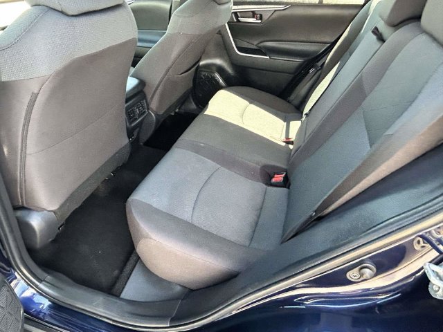 Used 2025 Toyota RAV4 XLE FWD image 29