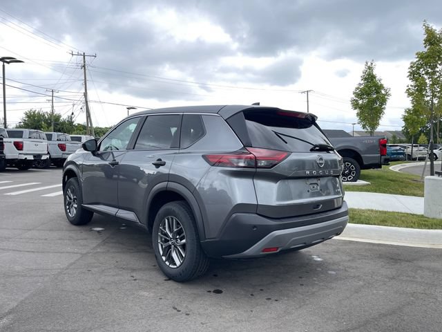 Used 2023 Nissan Rogue S AWD/4WD image 3