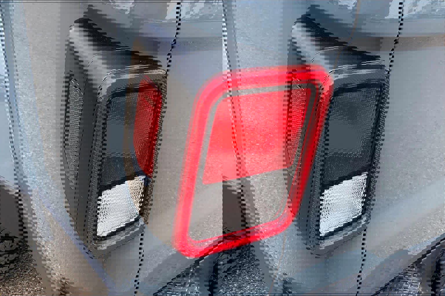 Used 2025 Jeep Gladiator Sport image 29