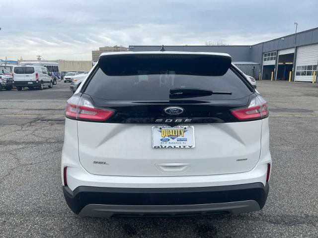 Certified 2022 Ford Edge SEL w/ Convenience Package image 3