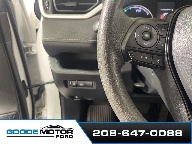 Used 2022 Toyota RAV4 LE image 14
